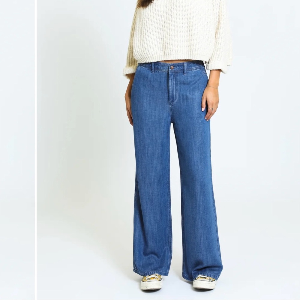 WIDE LEG PANT - VINTAGE DENIM WASH size 6 in women (7 junior)